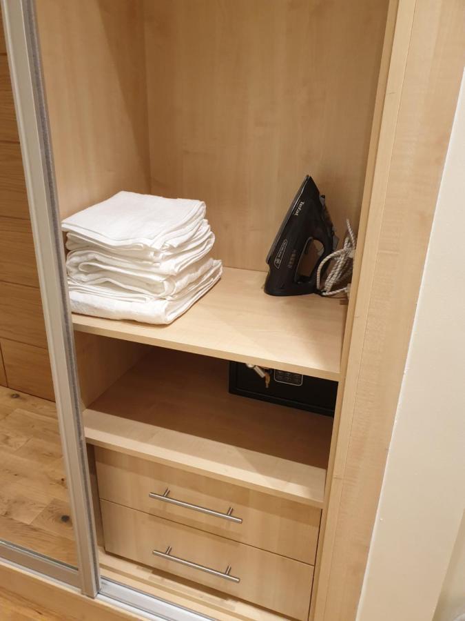 London Luxury Apartments 5 Min Walk From Ilford Station, With Free Parking Free Wifi Екстериор снимка